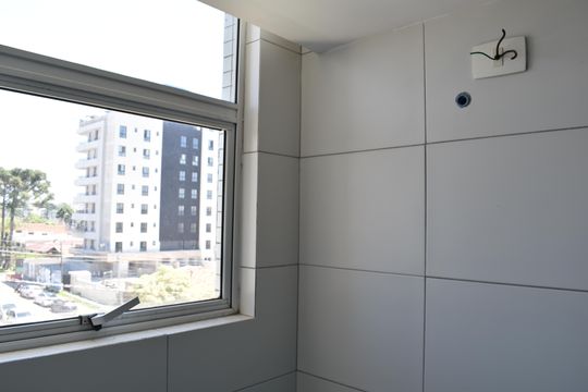 Banheiro de apartamento para alugar com 2 quartos, 119m² em Tingui, Curitiba