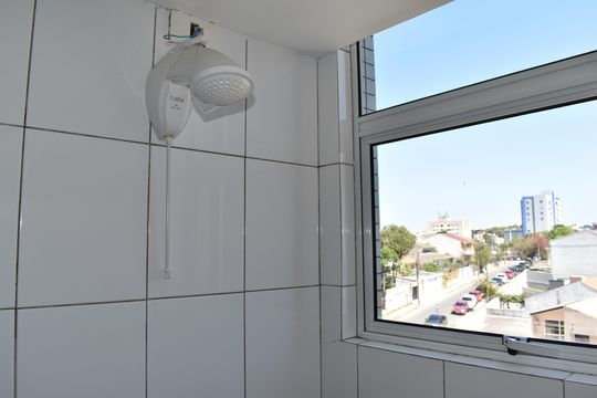 Banheiro de apartamento para alugar com 2 quartos, 119m² em Tingui, Curitiba