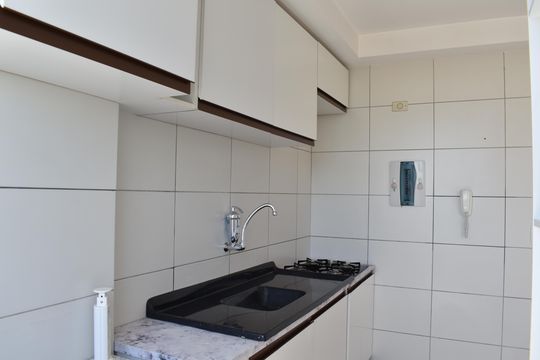 Cozinha de apartamento para alugar com 2 quartos, 119m² em Tingui, Curitiba