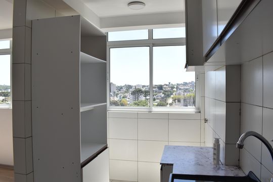 Cozinha de apartamento para alugar com 2 quartos, 119m² em Tingui, Curitiba