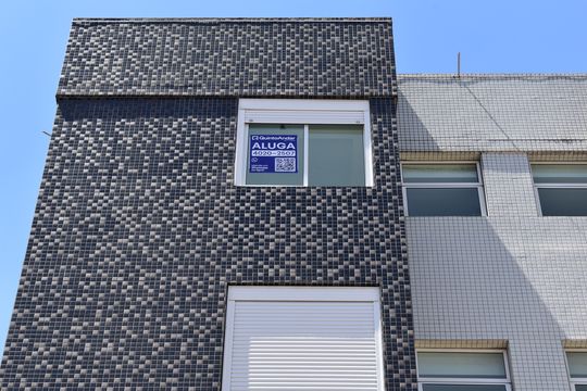 Placa de apartamento para alugar com 2 quartos, 119m² em Tingui, Curitiba