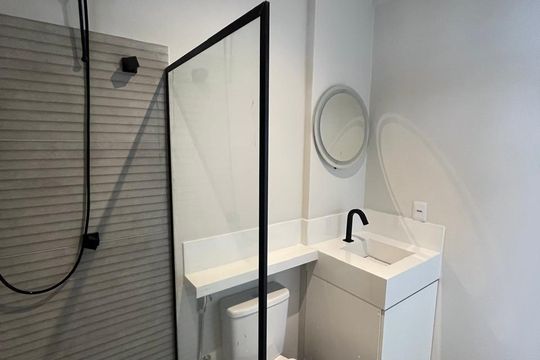 Banheiro de kitnet/studio à venda com 1 quarto, 32m² em Jardim Paulista, São Paulo