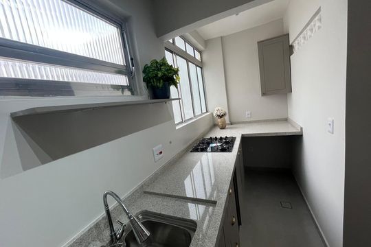 Cozinha de kitnet/studio à venda com 1 quarto, 32m² em Jardim Paulista, São Paulo