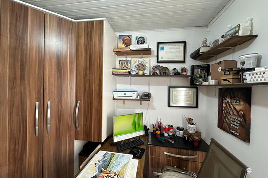 Quarto 2 de casa à venda com 3 quartos, 240m² em Vila Ipojuca, São Paulo
