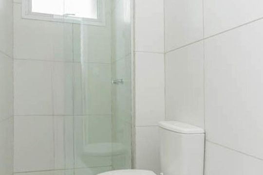 Banheiro de apartamento para alugar com 1 quarto, 49m² em Bom Jesus, Porto Alegre