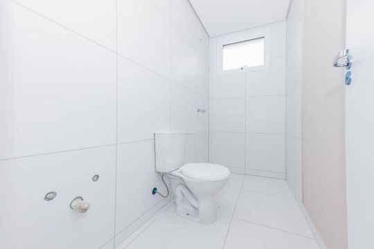 Banheiro Social de apartamento para alugar com 2 quartos, 71m² em Bom Jesus, Porto Alegre