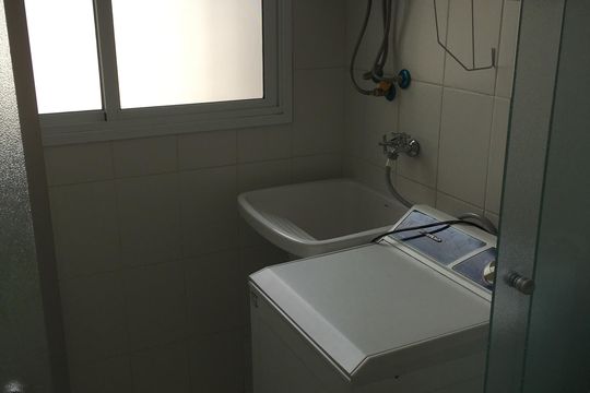 Lavanderia de apartamento para alugar com 2 quartos, 72m² em Jardim Carvalho, Porto Alegre