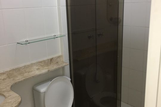 Banheiro de apartamento para alugar com 2 quartos, 72m² em Jardim Carvalho, Porto Alegre