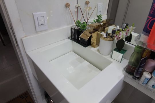 Banheiro Social de apartamento à venda com 2 quartos, 48m² em Kennedy, Contagem
