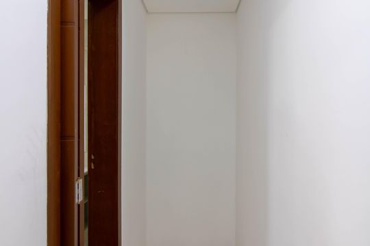 Corredor de casa para alugar com 2 quartos, 53m² em Jardim Flor da Montanha, Guarulhos