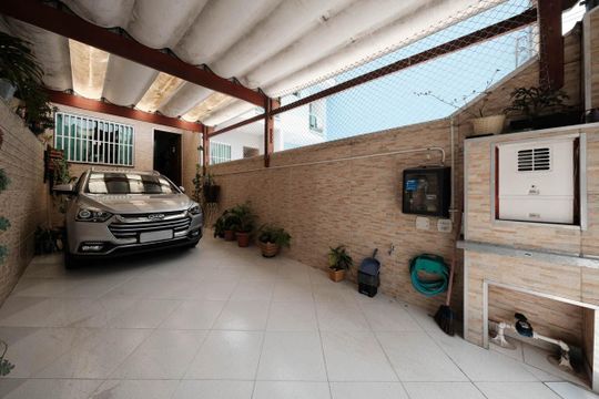 Garagem de casa à venda com 3 quartos, 84m² em Jardim Maringa, São Paulo