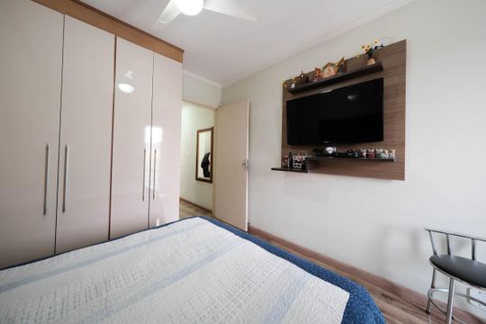 Suíte de casa à venda com 3 quartos, 84m² em Jardim Maringa, São Paulo