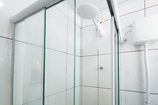 Banheiro de apartamento à venda com 2 quartos, 100m² em Humaitá, Rio de Janeiro