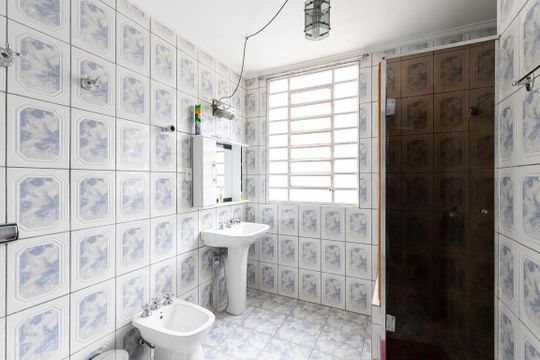 Banheiro de apartamento à venda com 3 quartos, 100m² em Higienópolis, São Paulo