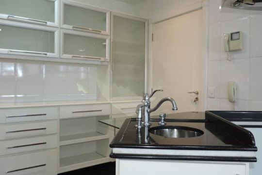 Apartamento à venda com 3 quartos, 370m² em Santo Amaro, São Paulo