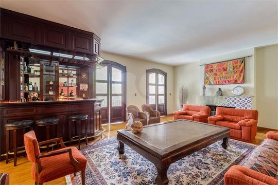 Casa à venda com 5 quartos, 850m² em Santo Amaro, São Paulo