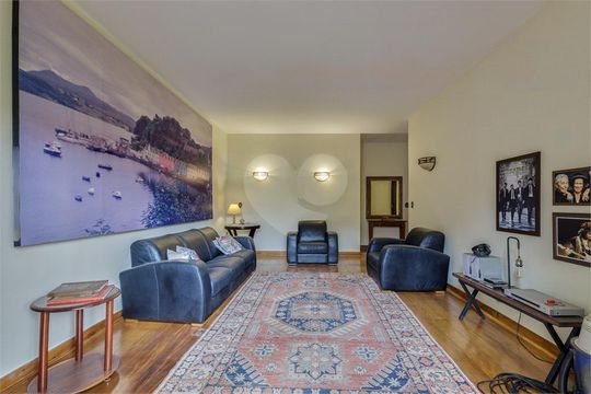 Casa à venda com 5 quartos, 850m² em Santo Amaro, São Paulo