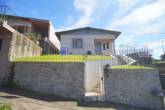 Fachada de casa à venda com 3 quartos, 90m² em Rincão, Novo Hamburgo
