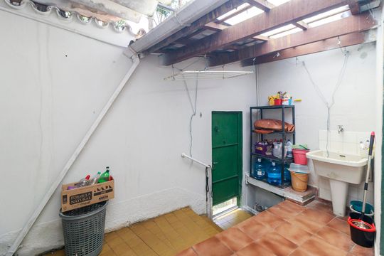 Área de Serviço de casa para alugar com 2 quartos, 137m² em Jardim Petropolis, São Paulo