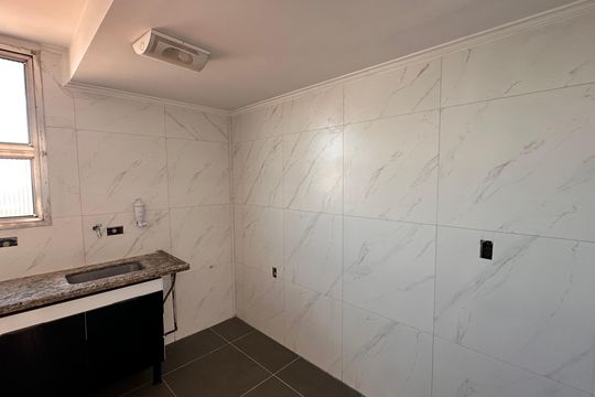 Cozinha de apartamento à venda com 1 quarto, 75m² em Vila Paulista, São Paulo