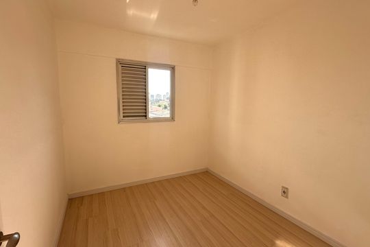 Quarto de apartamento à venda com 1 quarto, 75m² em Vila Paulista, São Paulo