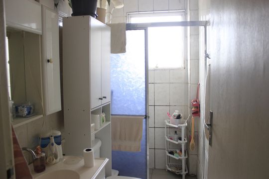 Banheiro  de apartamento à venda com 2 quartos, 71m² em Cidade Brasil, Guarulhos