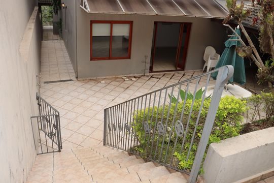 Área Externa de casa de condomínio para alugar com 5 quartos, 360m² em Jardim Sao Paulo Ii, Cotia