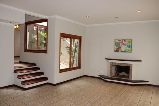 Casa de Condomínio para alugar com 5 quartos, 360m² em Jardim Sao Paulo Ii, Cotia