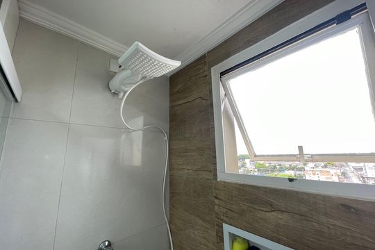 Banheiro de apartamento à venda com 2 quartos, 59m² em Vila Nova Alba, São Paulo