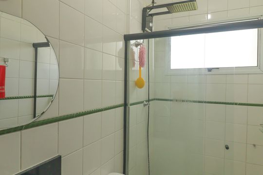 Banheiro de apartamento à venda com 3 quartos, 72m² em Vila Maringa, Jundiaí