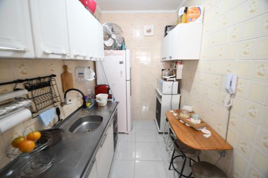 Cozinha de apartamento à venda com 1 quarto, 40m² em Centro, Campinas
