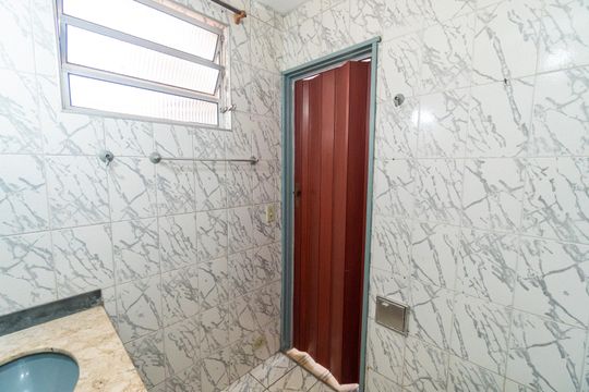 Banheiro da Suíte de casa à venda com 2 quartos, 161m² em Vila Fachini, São Paulo