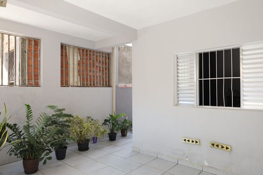 Garagem de casa à venda com 3 quartos, 200m² em Conjunto Habitacional A. E. Carvalho, São Paulo