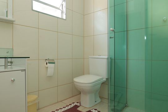 Banheiro 1 de casa à venda com 3 quartos, 200m² em Conjunto Habitacional A. E. Carvalho, São Paulo