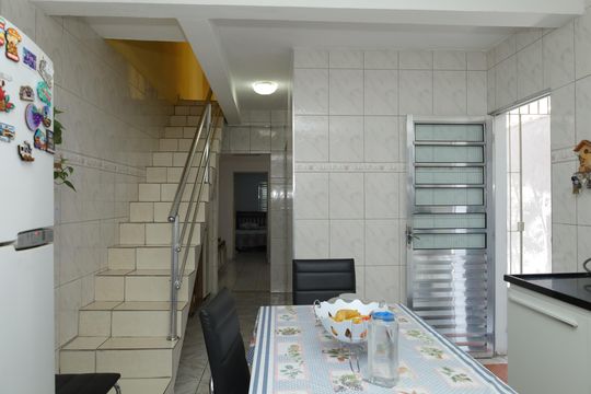 Cozinha de casa à venda com 3 quartos, 200m² em Conjunto Habitacional A. E. Carvalho, São Paulo