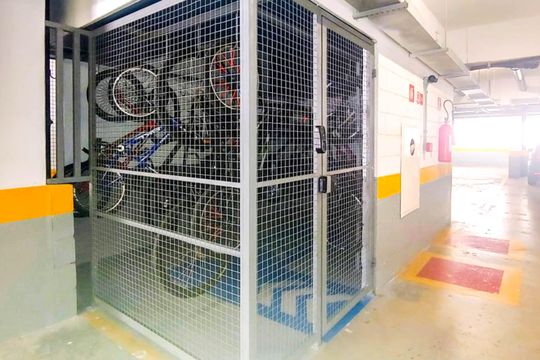 Área comum - Bicicletário de apartamento para alugar com 2 quartos, 48m² em Cambuci, São Paulo