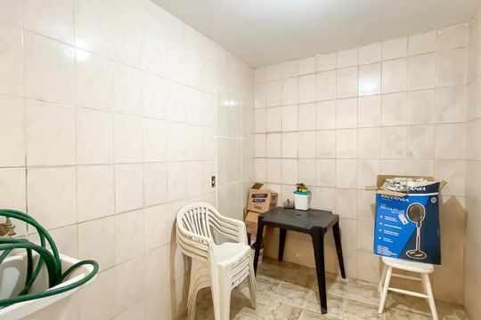 Área de Serviço de casa à venda com 4 quartos, 250m² em Jardim Fernandes, São Paulo