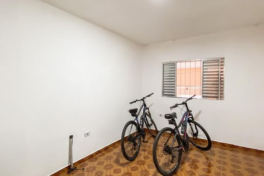 Quarto 1 de casa à venda com 4 quartos, 250m² em Jardim Fernandes, São Paulo