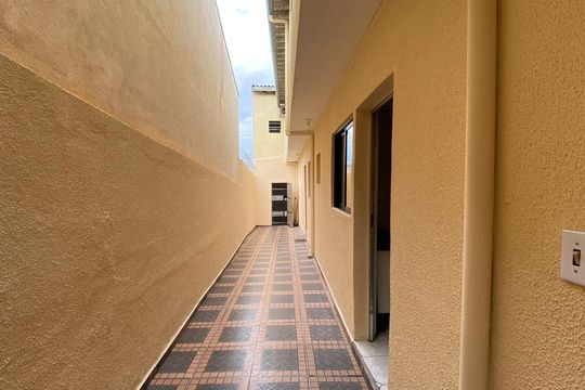 Quintal de casa à venda com 4 quartos, 250m² em Jardim Fernandes, São Paulo