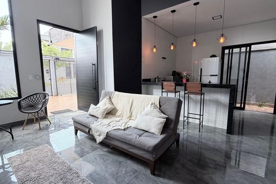 Casa à venda com 3 quartos, 118m² em Jardim Ipaussurama, Campinas
