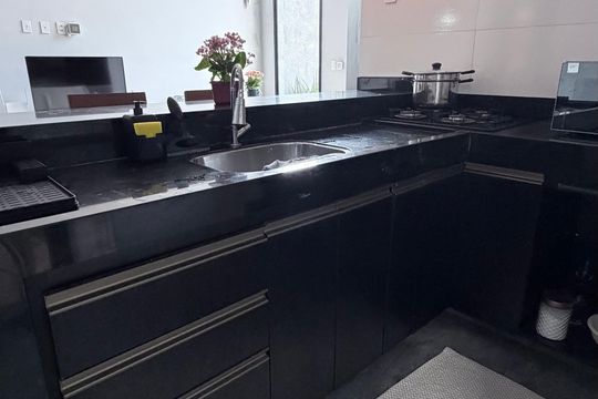 Cozinha de casa à venda com 3 quartos, 118m² em Jardim Ipaussurama, Campinas
