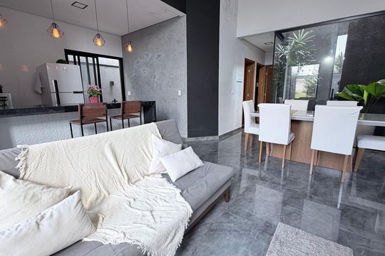 Sala de casa à venda com 3 quartos, 118m² em Jardim Ipaussurama, Campinas