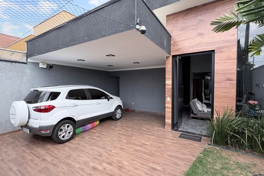 Garagem de casa à venda com 3 quartos, 118m² em Jardim Ipaussurama, Campinas