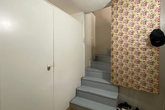Escada de casa para alugar com 4 quartos, 434m² em Parque Boturussu, São Paulo