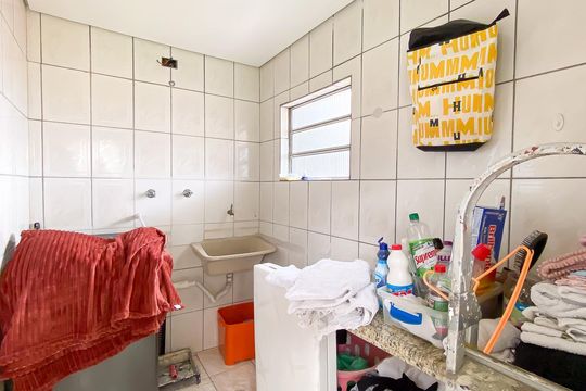 Área de Serviço de casa para alugar com 4 quartos, 434m² em Parque Boturussu, São Paulo