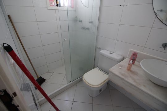 Banheiro da Suíte 1 de casa à venda com 5 quartos, 368m² em Anil, Rio de Janeiro
