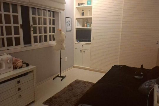 Casa à venda com 4 quartos, 276m² em Piratininga, Niterói