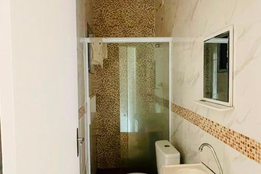 Banheiro de casa para alugar com 2 quartos, 59m² em Outeiro de Passárgada, Cotia