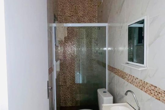 Banheiro  de casa para alugar com 2 quartos, 59m² em Outeiro de Passárgada, Cotia