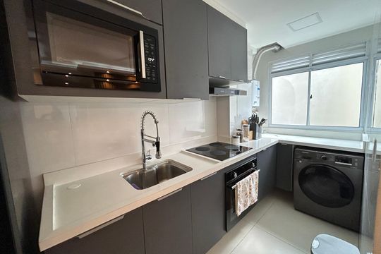 Cozinha de apartamento à venda com 2 quartos, 45m² em Água Santa, Rio de Janeiro